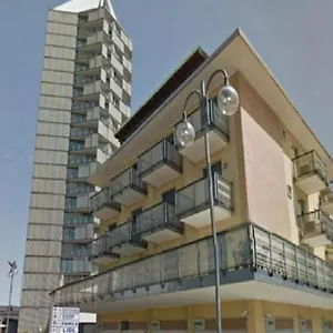 residence-quito-piazza-mazzini-150m-spiaggia.hotelslidodijesolo.com/